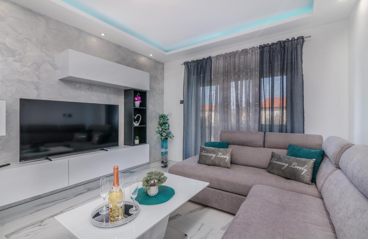 Apartman Luxury Lure Veglia Exterior foto